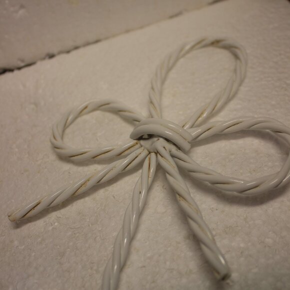 Vintage Metal Rope Bow Wall Sconces Set of Two Pre-owned - Picture 2 of 7